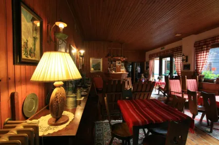 Albergo Villa Anna Maria Отели в г. Шамполюк