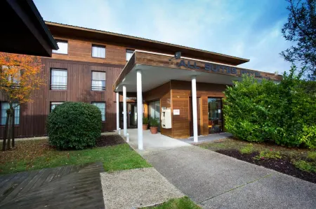 All Suites Hotel Le Teich Отели в г. Бигано