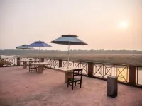 Jungle Wildlife Camp Hotels in Sauraha