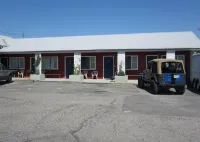 Big Horn Motel Hotels near Johnson County Library