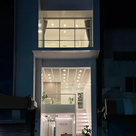 Ease Me Residence Отели рядом с достопримечательностью «Рынок Сантисук»