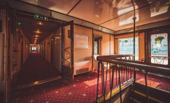 Grand Jules - Boat Hotel