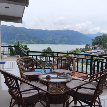 Hotel Eagle Zone