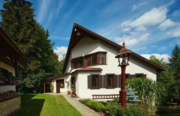 納拉利斯小屋酒店