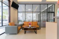Lexus Hotel Medan Hotels in Sei Sikambing B