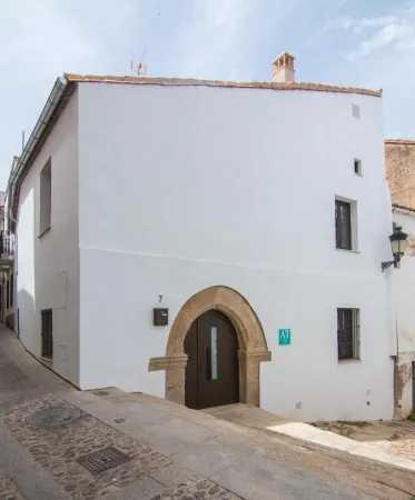 Apartamentos Turísticos Hornillo at-CC-00681 Отели в г. Касерес