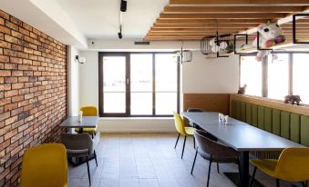 RUTA 85 Hotel Restaurant