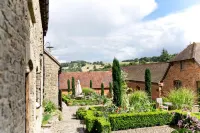 Old Downton Lodge Hotel di Buckton and Coxall