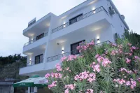 米亞別墅 Saranda Municipality public beach附近的飯店