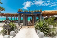 B4 BOUTIQUE Hotels in Paje