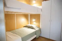 Aiora Hostel Отели в г. 