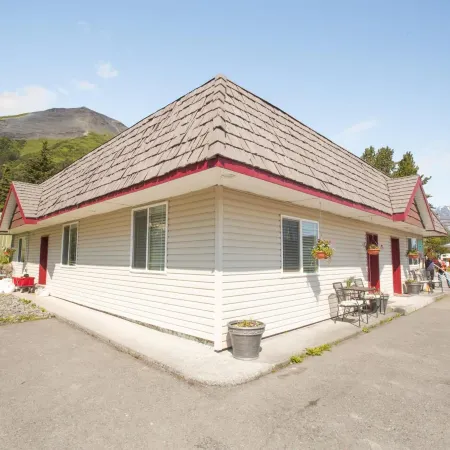 Trailhead Lodging