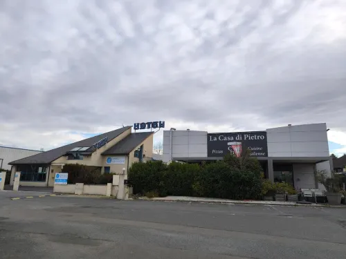 Hôtel le Laury's-hôtel Calme Proche de Rodez Avec Parking privé Gratuit - 3 estrellas