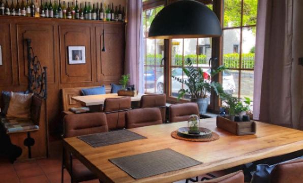 Hotel & Weinhaus Zum Schwarzen Bären