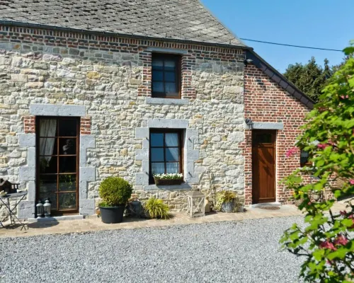 B&B Aux Gaietés de la Sabotière Hotels in Momignies