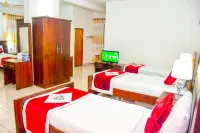 Asian Grand Hotel Hoteller i Daluwakotuwa