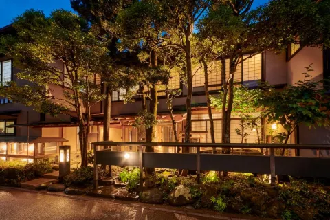 Akari et Kaori Formerly Taizanso