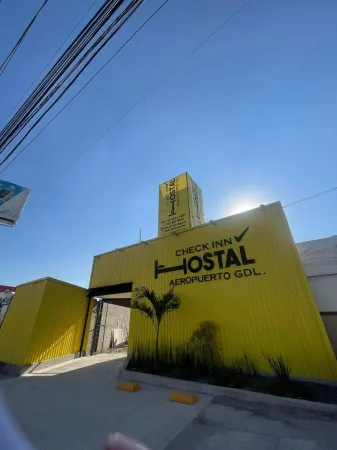 Check Inn Hostal Aeropuerto Gdl