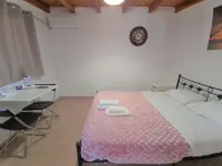 G-George Apartments by the Sea and Airport Hotel a Porto Rafti