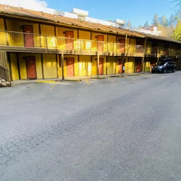 Wessex Inn by the Sea Отели в г. Коуичен Бэй