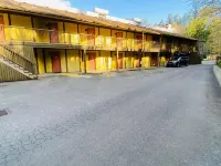 Wessex Inn by the Sea Hotels in Duncan