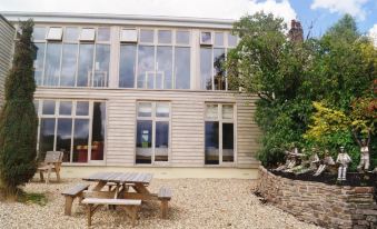 The Poltimore Inn