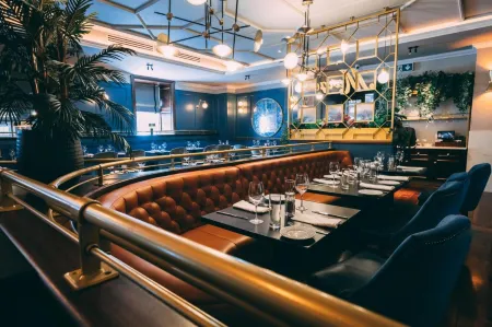 The Parkview Hotel Отели в г. Leabeg Upper