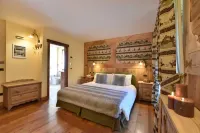 Hotel la Rouja فنادق في شامبولوك