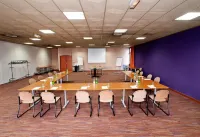 Logis Lyon Est Porte de l'Ain Hotel a Saint-Maurice-de-Beynost