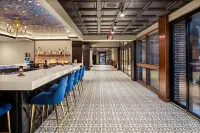 The Highlander Hotel, Ascend Hotel Collection Hotels in Iowa City