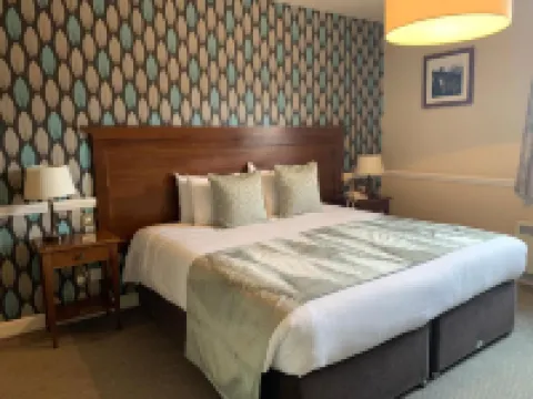 Saracens Head Hotel by Greene King Inns Hotels in Towcester