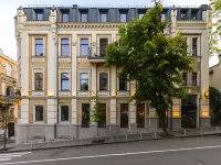 Sophia Hotel Kyiv 聖アンドリーイ教会周辺のホテル