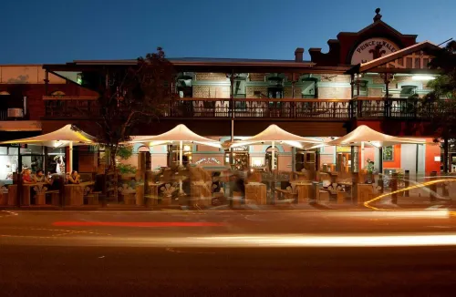 Prince of Wales Hotel, Bunbury Hotel di South Bunbury