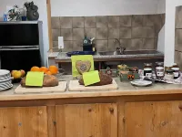 Chrona Bed & Breakfast Hotels near Alps