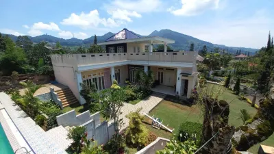 Villa CH 406 Ciloto Puncak Hotels in Cipanas