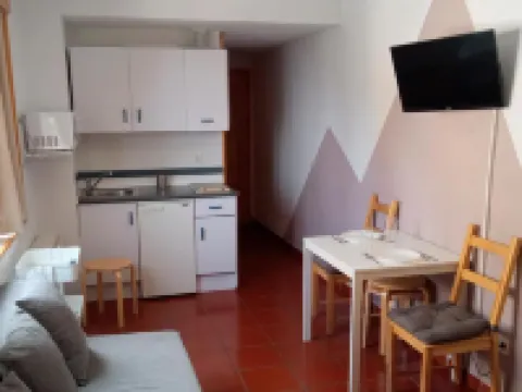 Apartamentos Las Tuyas 3000