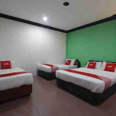 G City Hotel Rooms