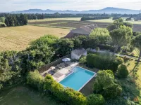 Mas de l'Estiou Hotels in Monteux