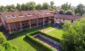 Santellone Resort