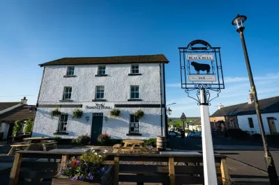 Black Bull Gartmore Hotels near Conic Hill