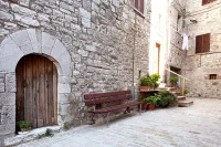 Castello Izzalini Todi Resort