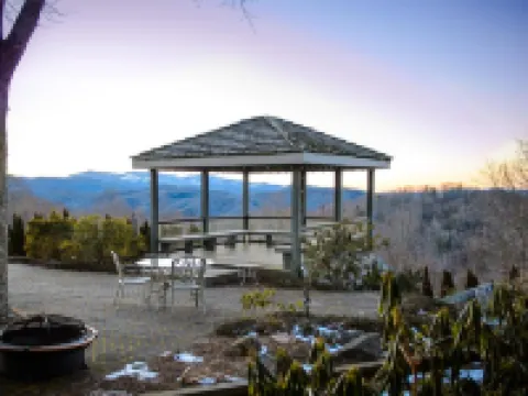 Inn at Crestwood Hotels in Watauga