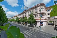 15th Avenue Hotels in Vilna