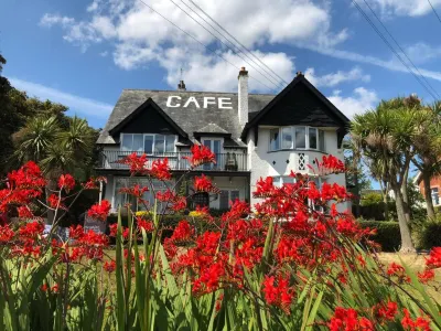 Cairn Bay Lodge Hoteles en 