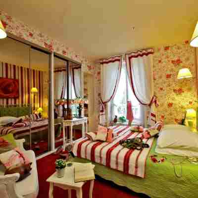 Logis Hostellerie Saint Jacques Rooms