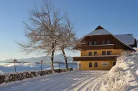 Mathiasl Panorama Ferienwohnungen Hotels near Ossiach Abbey Music Academy