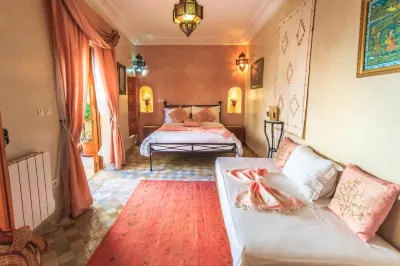 Riad Couleurs du Sud Hotels near Bab Ben Brahim