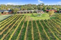 Tuileries at de Bortoli Rutherglen Hotels in Rutherglen