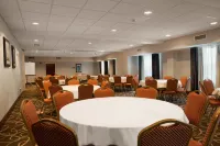 Wingate by Wyndham High Point - Breakfast