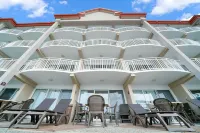 Montreal Beach Resort
